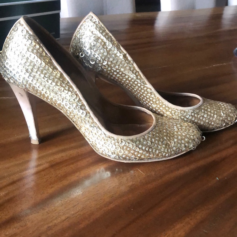 Ferragamo Gold round toe pumps